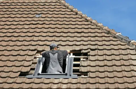 Pose de velux - Sainte-Thorette